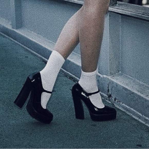 Meet your Posher, Taylor - Picture 2 of 6